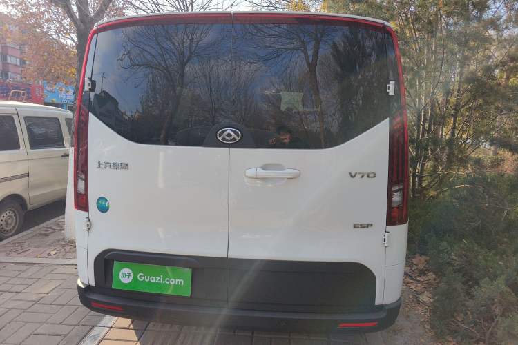 Used SAIC MAXUS V70 Xintu 2023 2.0T Diesel Manual Elite Edition 5/6 Seats 93 kW Exterior 4