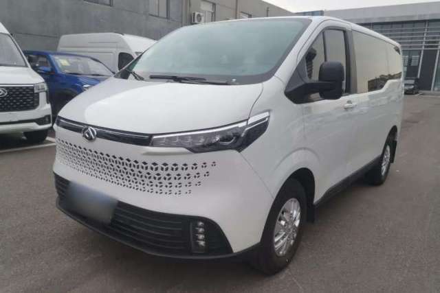 Used SAIC MAXUS V70 Xintu 2023 2.0T Diesel Manual Elite Edition 5/6 Seats 93 kW