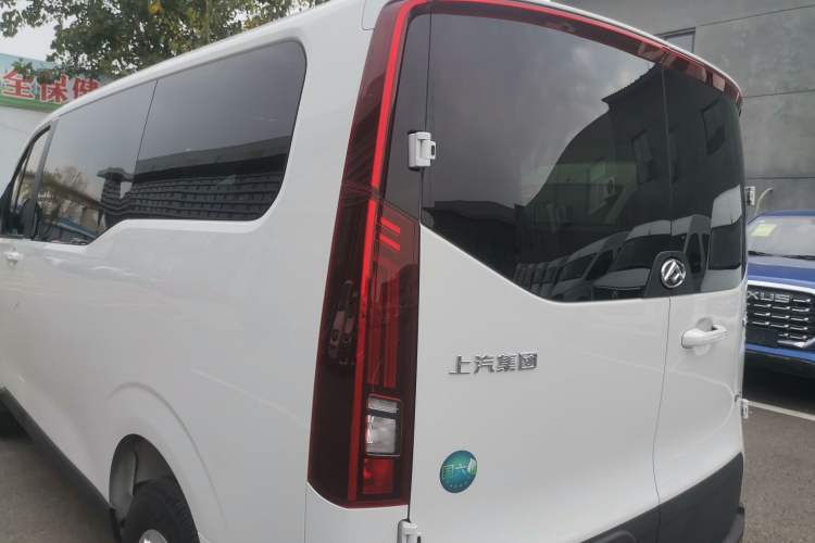 Used SAIC MAXUS V70 Xintu 2023 2.0T Diesel Manual Elite Edition 5/6 Seats 93 kW Left Rear Taillight