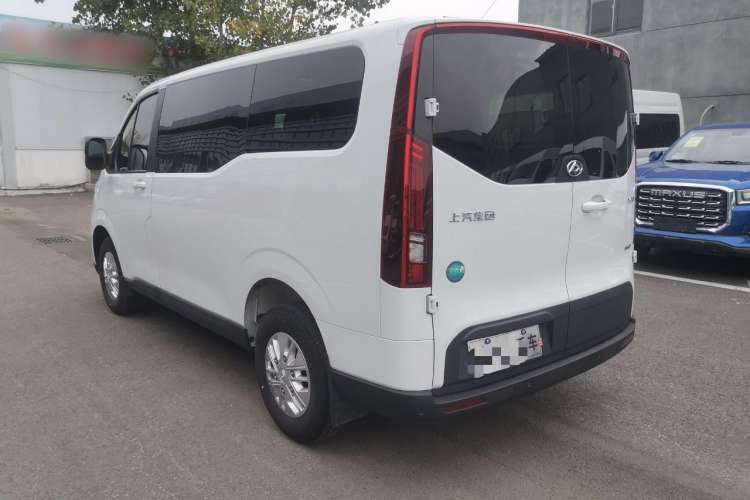Used SAIC MAXUS V70 Xintu 2023 2.0T Diesel Manual Elite Edition 5/6 Seats 93 kW Rear Left 45 Deg