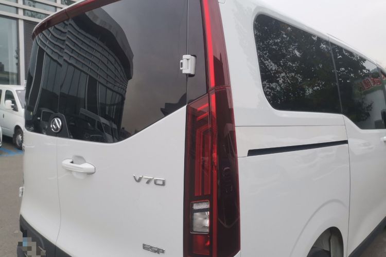Used SAIC MAXUS V70 Xintu 2023 2.0T Diesel Manual Elite Edition 5/6 Seats 93 kW Right Rear Taillight