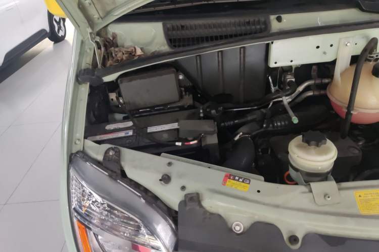 Used SAIC MAXUS V80 RV 2022 2.0T Traveler RVLIFE Camping Edition Engine Bay Right