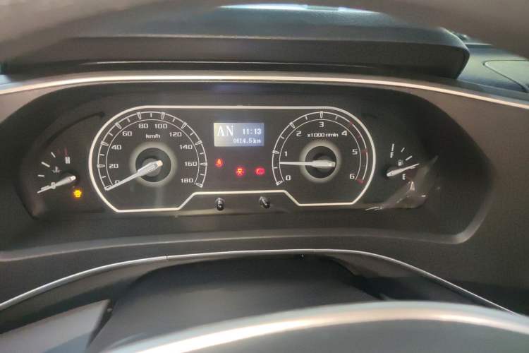 Used SAIC MAXUS V80 RV 2022 2.0T Traveler RVLIFE Camping Edition Instrument Cluster