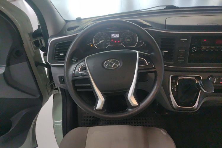 Used SAIC MAXUS V80 RV 2022 2.0T Traveler RVLIFE Camping Edition Steering Wheel