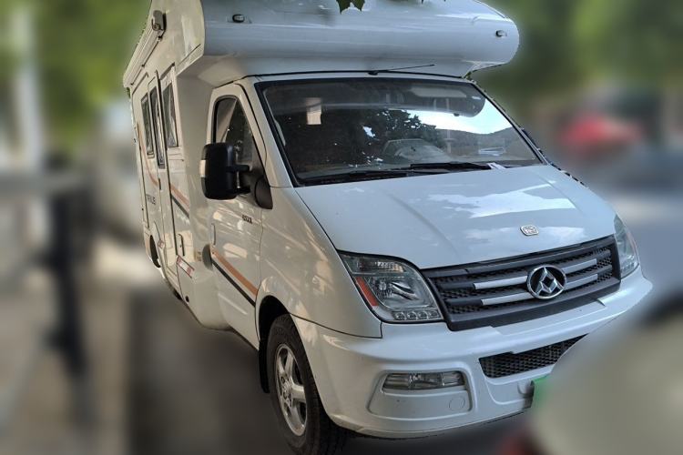 Used SAIC MAXUS V80 RV  Front Right 45 Deg
