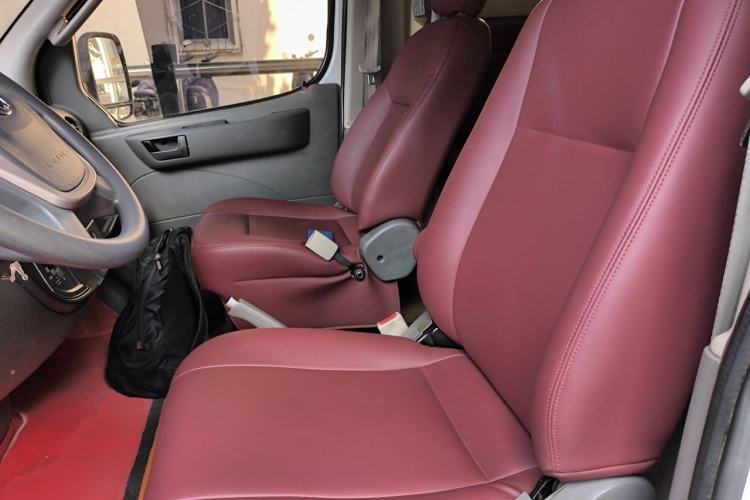 Used SAIC MAXUS V80 RV  Left Front Seat