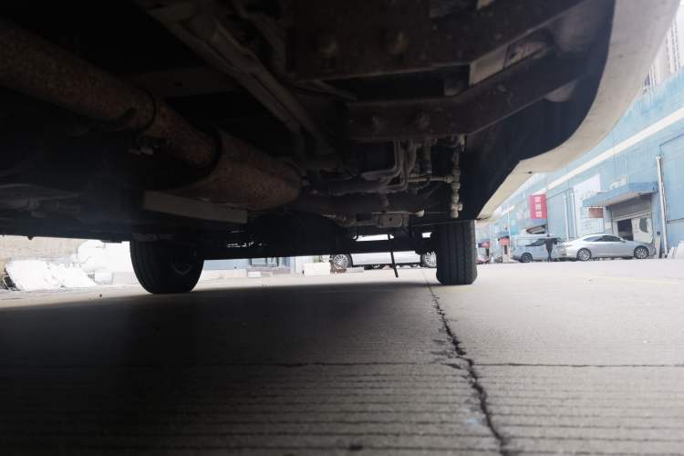 Used SAIC MAXUS V80 RV  Chassis Front Left