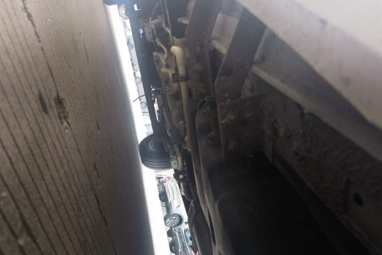 Used SAIC MAXUS V80 RV  Chassis Front Right