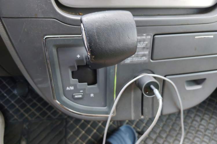 Used SAIC MAXUS V80 RV  Gear Lever