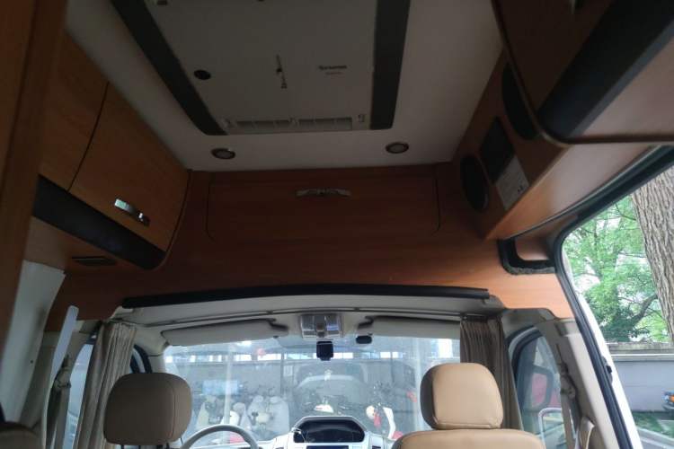 Used SAIC MAXUS V80 RV  Headliner