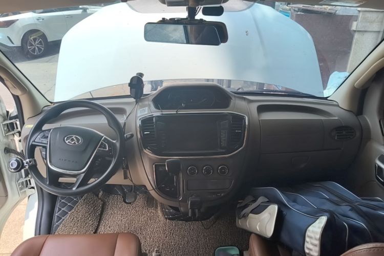 Used SAIC MAXUS V80 RV  Center Console