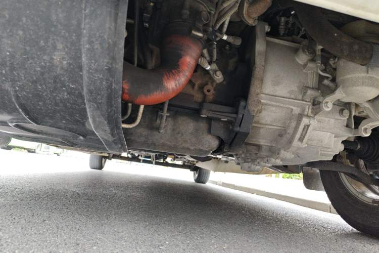 Used SAIC MAXUS V80 RV  Chassis Front