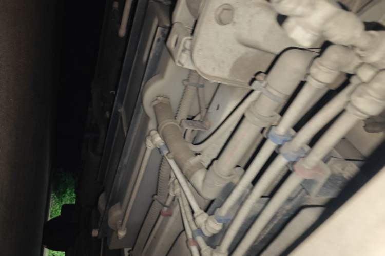 Used SAIC MAXUS V80 RV  Chassis Rear Right