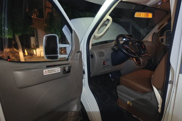 Used SAIC MAXUS V80 RV  Driver Seat