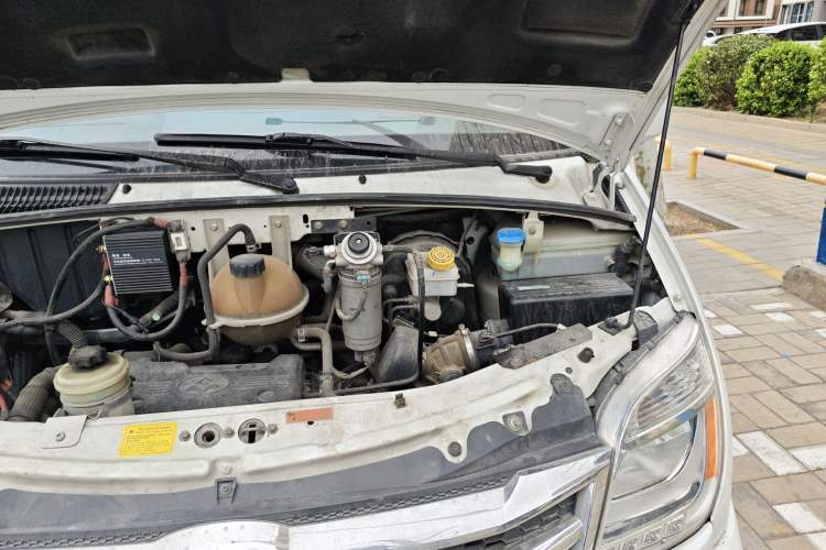 Used SAIC MAXUS V80 RV  Engine Bay Left