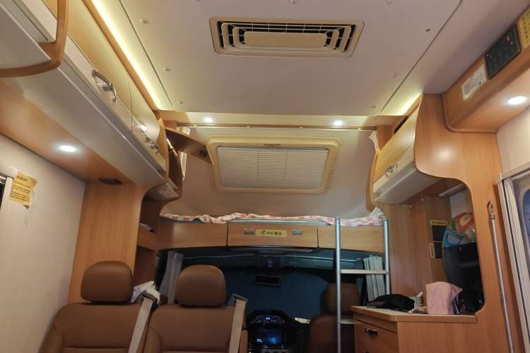 Used SAIC MAXUS V80 RV  Headliner
