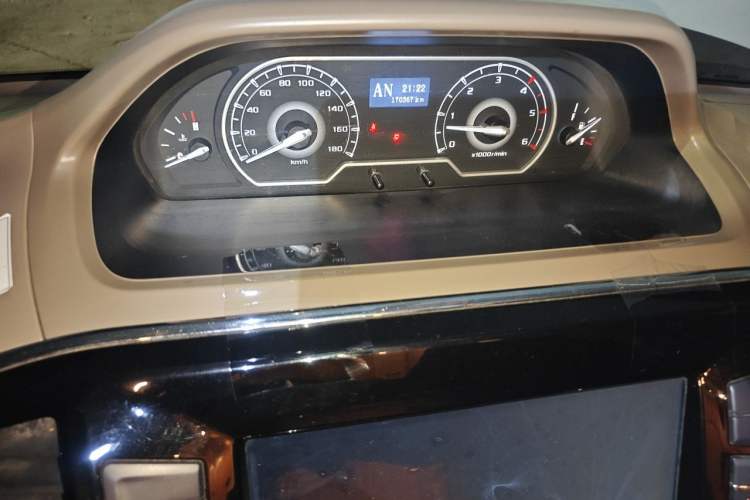 Used SAIC MAXUS V80 RV  Instrument Cluster
