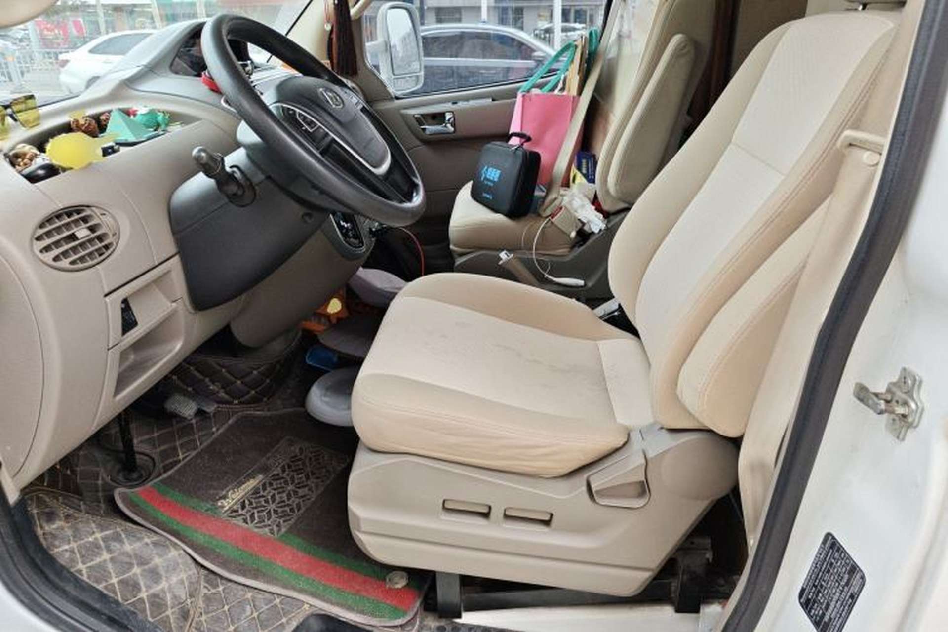 Used SAIC MAXUS V80 RV  Left Front Seat