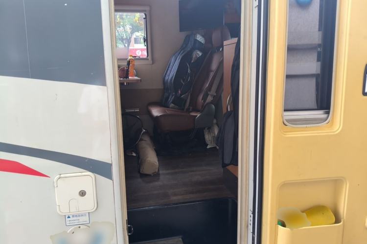 Used SAIC MAXUS V80 RV  Left Rear Seat