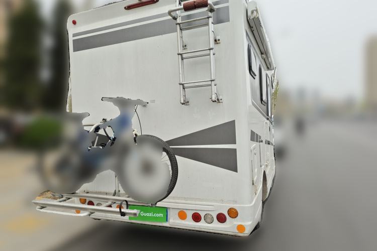 Used SAIC MAXUS V80 RV  Rear Right 45 Deg