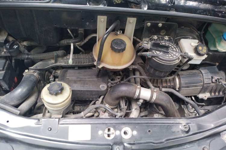 Used SAIC MAXUS V80 RV  Engine Bay