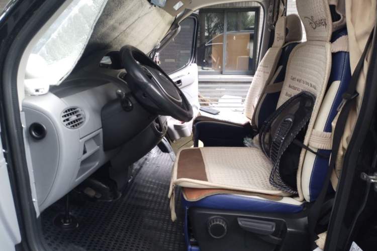 Used SAIC MAXUS V80 RV  Left Front Seat