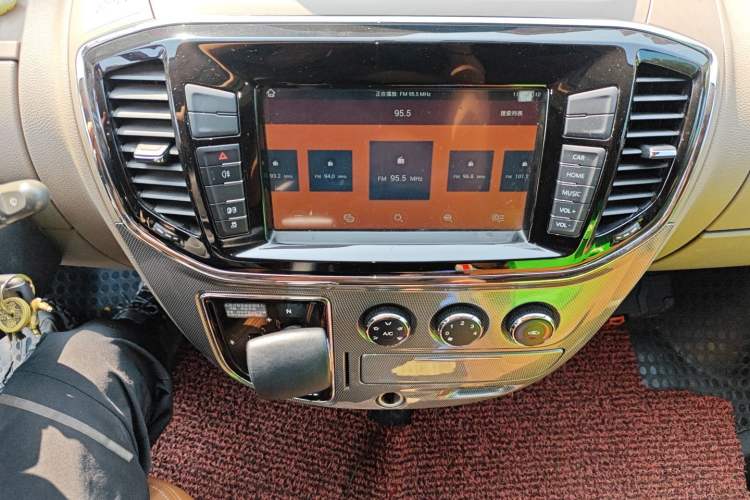 Used SAIC MAXUS V80 RV 2019 RV80 Class B RV with Long Wheelbase Audio And AC Panel