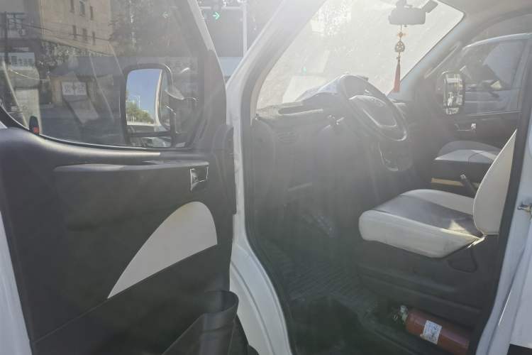 Used SAIC MAXUS V80 RV 2019 RV80 Class B RV with Long Wheelbase Driver Seat