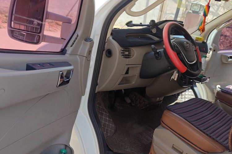 Used SAIC MAXUS V80 RV 2019 RV80 Type C Dynamic Model Driver Seat