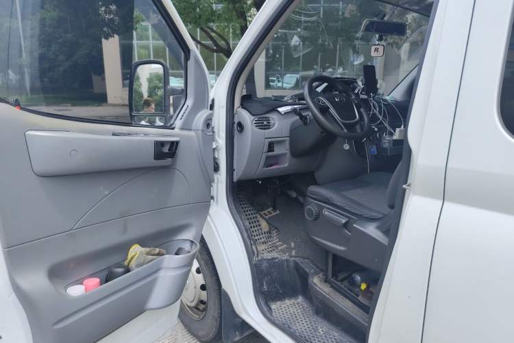 Used SAIC MAXUS V80 RV  Driver Seat