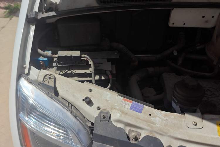 Used SAIC MAXUS V80 RV 2019 RV80 Type C Dynamic Model Engine Bay Right