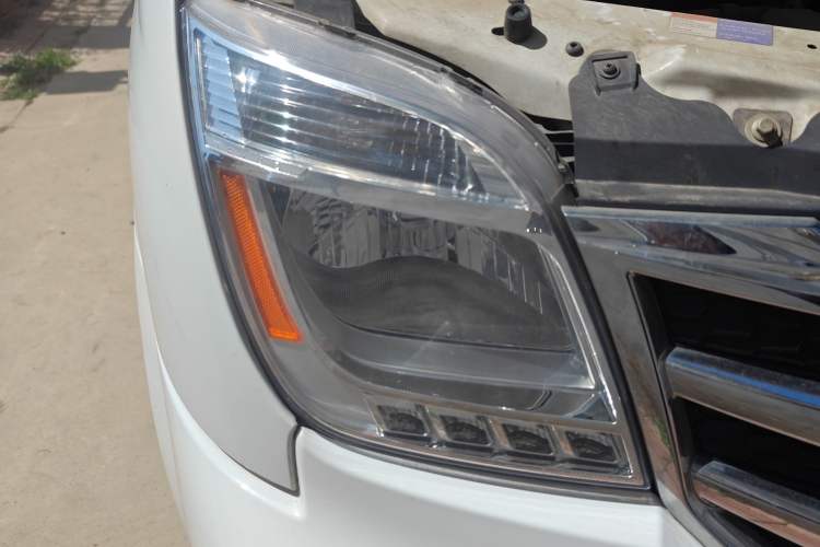 Used SAIC MAXUS V80 RV 2019 RV80 Type C Dynamic Model Right Front Headlight