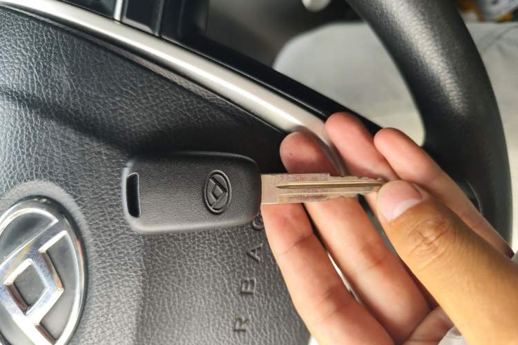 Used SAIC MAXUS V80 RV  Vehicle Key