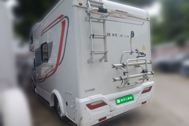 Used SAIC MAXUS V80 RV 2021 2.0T Lifehome V80 RV with a Transverse Bed Exterior 3