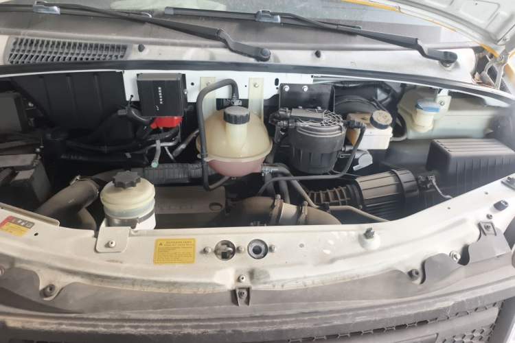 Used SAIC MAXUS V80 RV  Engine Bay