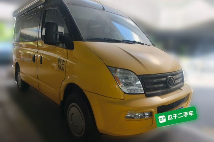 Used SAIC MAXUS V80 RV  Front Right 45 Deg