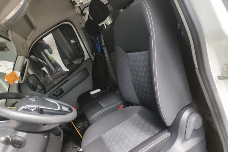 Used SAIC MAXUS V80 RV  Left Front Seat
