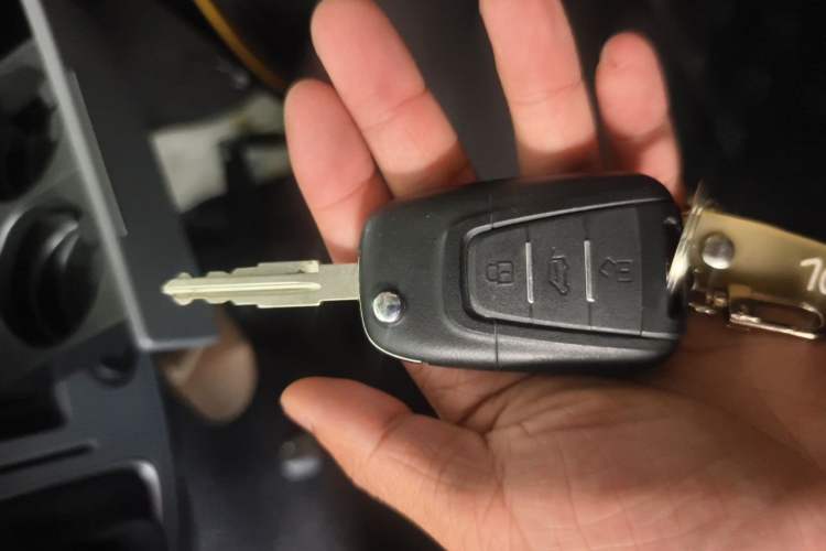 Used SAIC MAXUS V80 RV  Vehicle Key