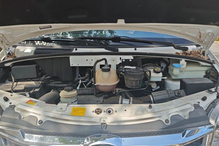 Used SAIC MAXUS V80 RV 2022 2.0T Traveler RVLIFE Camping Edition Engine Bay