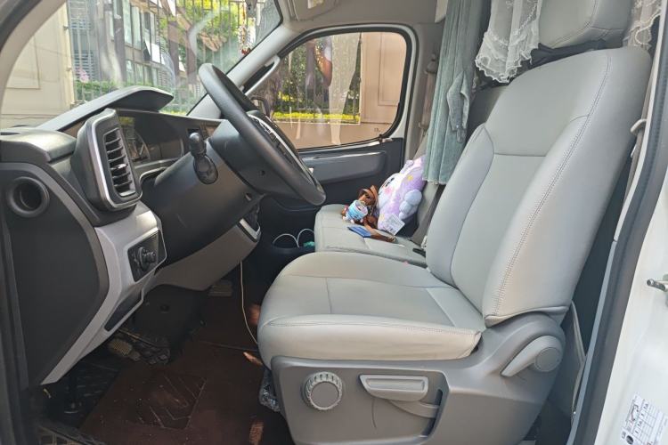 Used SAIC MAXUS V80 RV 2022 2.0T Traveler RVLIFE Camping Edition Left Front Seat