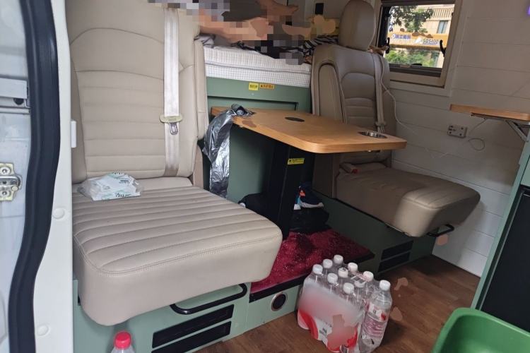 Used SAIC MAXUS V80 RV 2022 2.0T Traveler RVLIFE Camping Edition Left Rear Seat