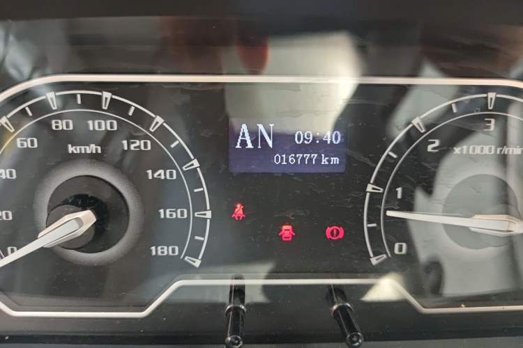 Used SAIC MAXUS V80 RV 2022 2.0T Traveler RVLIFE Camping Edition Odometer Close Up