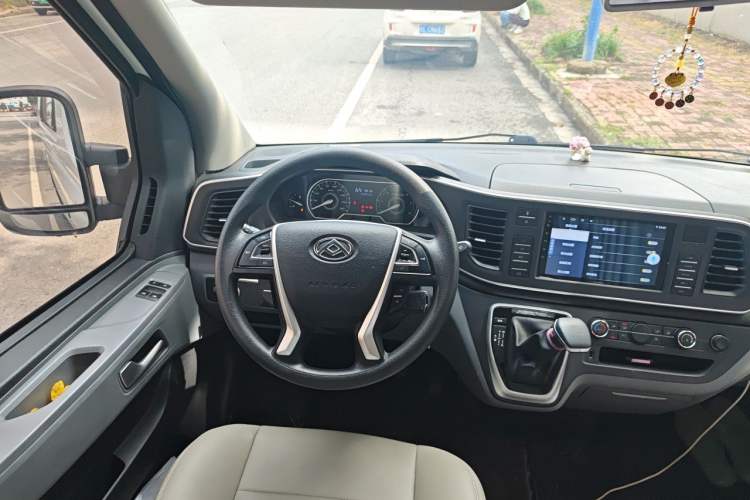 Used SAIC MAXUS V80 RV 2022 2.0T Traveler RVLIFE Camping Edition Steering Wheel