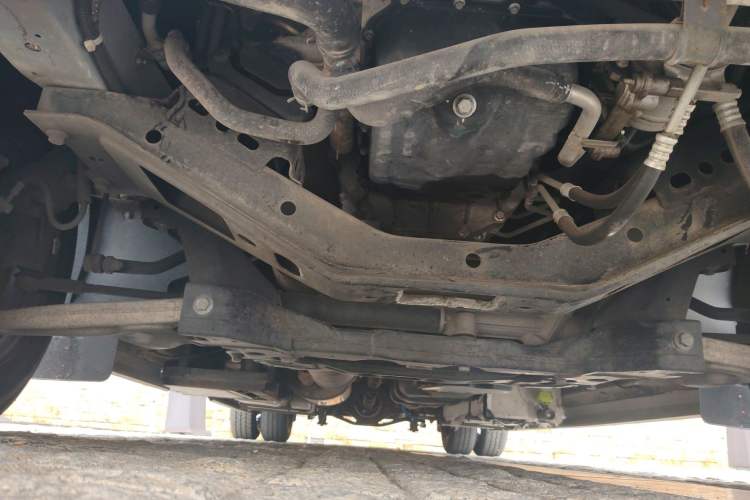 Used SAIC MAXUS V90 RV  Chassis Front