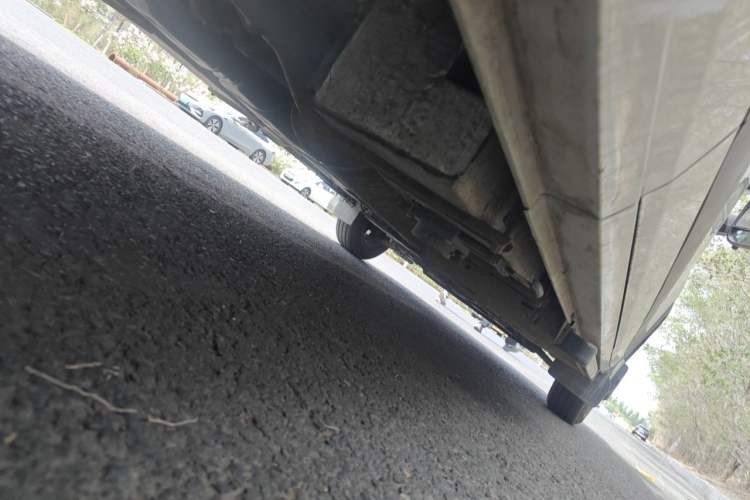 Used SAIC MAXUS V90 RV  Chassis Rear Right