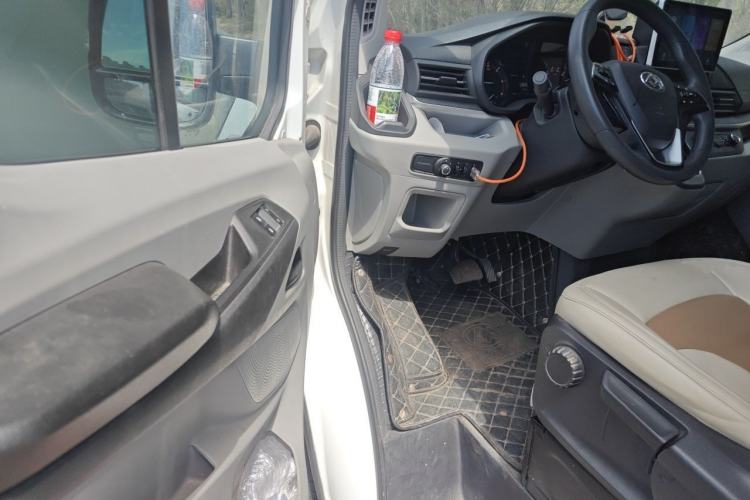 Used SAIC MAXUS V90 RV  Driver Seat