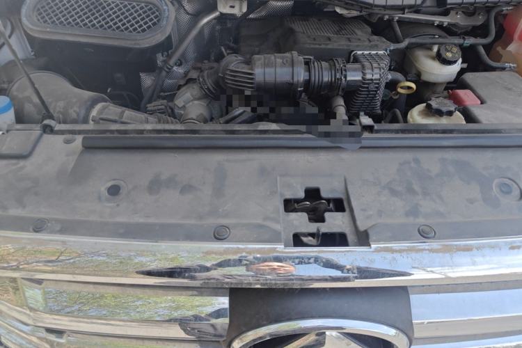 Used SAIC MAXUS V90 RV  Engine Bay