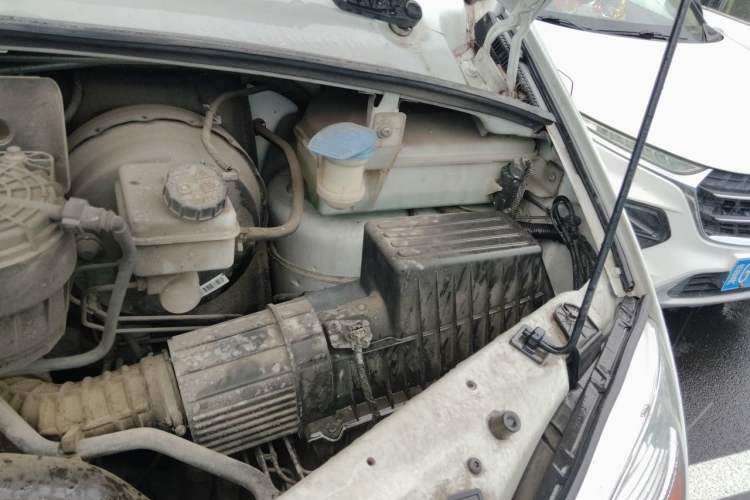 Used SAIC MAXUS V90 RV  Engine Bay Left