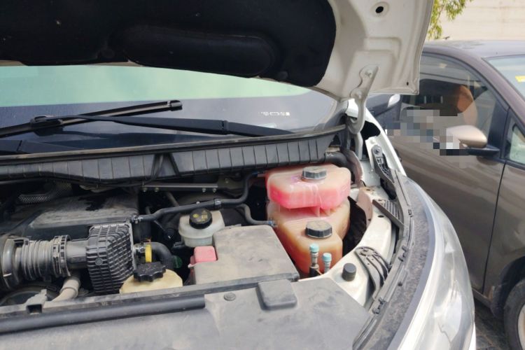 Used SAIC MAXUS V90 RV  Engine Bay Left