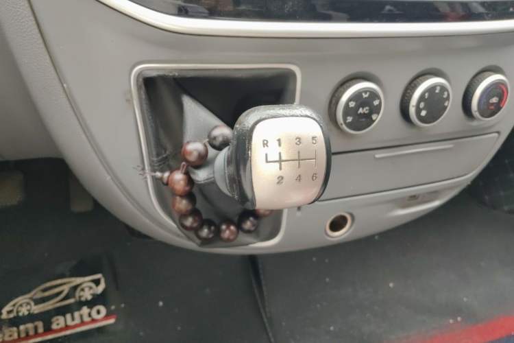 Used SAIC MAXUS V90 RV  Gear Lever
